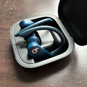 Powerbeats Pro 1